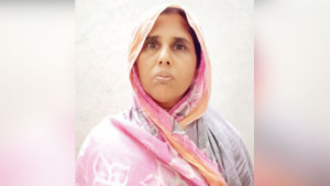 দেড় মাস ধরে মায়ের সন্ধানে ছেলে