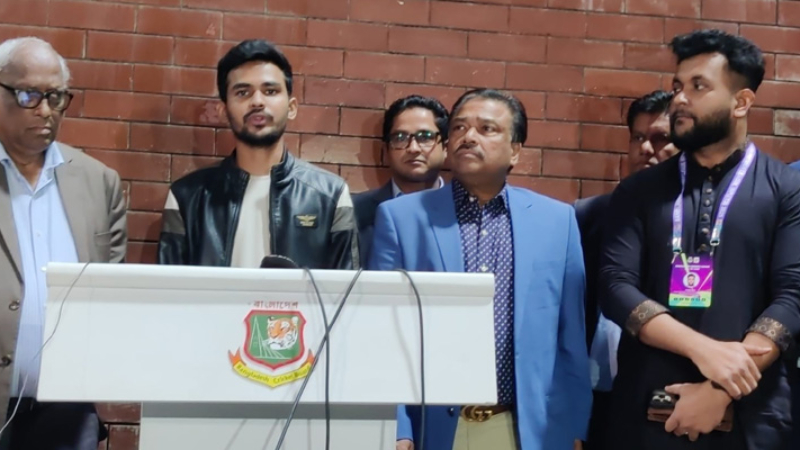দুর্বার রাজশাহীকে আইনি ব্যবস্থার হুঁশিয়ারি ক্রীড়া উপদেষ্টার দুর্বার রাজশাহীকে আইনি ব্যবস্থার হুঁশিয়ারি ক্রীড়া উপদেষ্টার