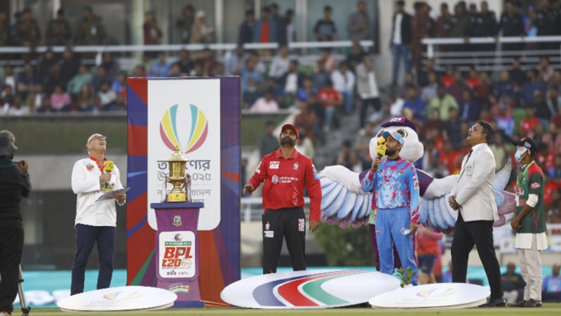 ফাইনালে দুইশ’ রানের পথে ছুটছে চট্টগ্রাম ফাইনালে দুইশ’ রানের পথে ছুটছে চট্টগ্রাম