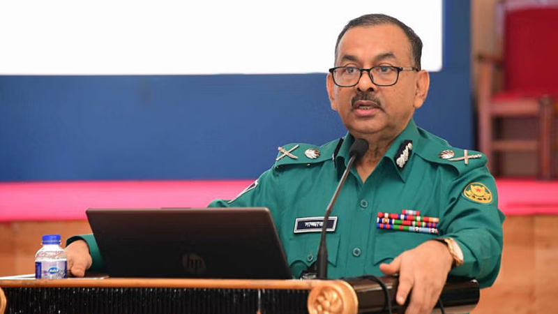 শহীদ মিনার ঘিরে চার স্তরের নিরাপত্তা বলয় শহীদ মিনার ঘিরে চার স্তরের নিরাপত্তা বলয়