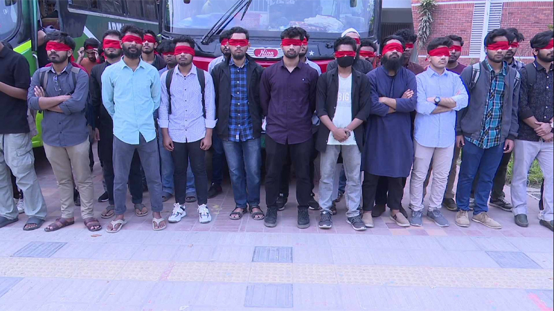 প্রধান উপদেষ্টার সঙ্গে দেখা করতে ঢাকার পথে কুয়েটের ৮০ শিক্ষার্থী প্রধান উপদেষ্টার সঙ্গে দেখা করতে ঢাকার পথে কুয়েটের ৮০ শিক্ষার্থী