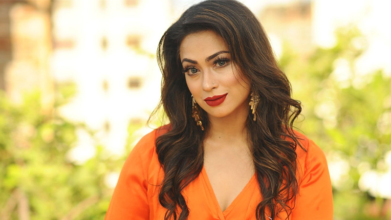 নায়িকা পপির বিরুদ্ধে অভিযোগ নিয়ে থানায় বোন নায়িকা পপির বিরুদ্ধে অভিযোগ নিয়ে থানায় বোন
