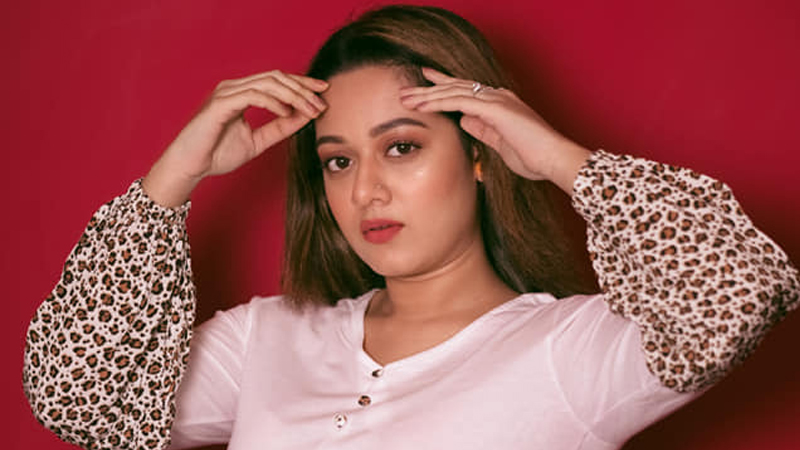 যে কারণে এখন সমালোচনায় কান দেন না দিঘী যে কারণে এখন সমালোচনায় কান দেন না দিঘী