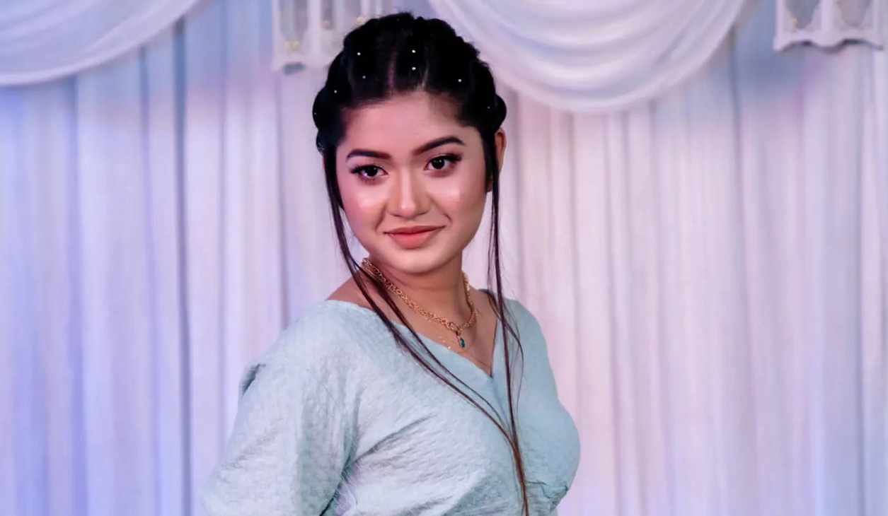 ন্যান্সির গানে মডেল মেয়ে রোদেলা ন্যান্সির গানে মডেল মেয়ে রোদেলা