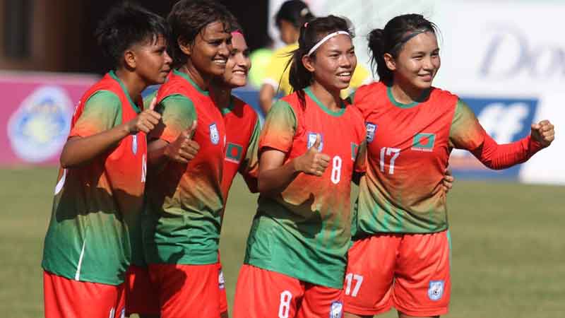 তাবিথের অনুরোধেও অনুশীলনে ফেরেননি সাবিনারা তাবিথের অনুরোধেও অনুশীলনে ফেরেননি সাবিনারা