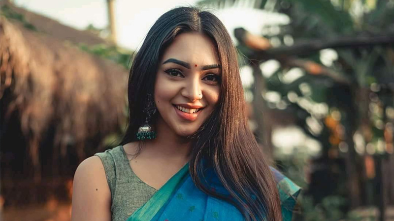 ভালোবাসার জন্য দুটি বিষয় থাকতে হয়: প্রভা ভালোবাসার জন্য দুটি বিষয় থাকতে হয়: প্রভা