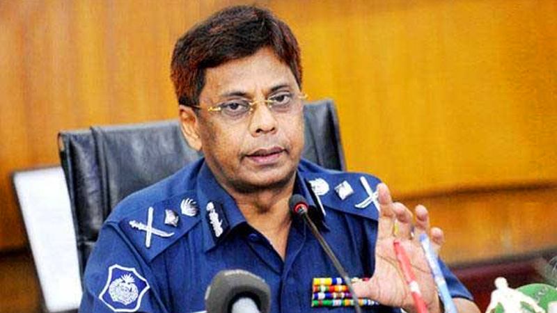 সাবেক আইজিপি শহিদুল হকের গোপন সম্পদের ‘২ বস্তা’ নথি উদ্ধার সাবেক আইজিপি শহিদুল হকের গোপন সম্পদের ‘২ বস্তা’ নথি উদ্ধার
