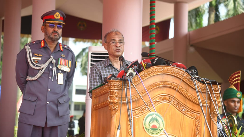 রাষ্ট্রের নিরাপত্তা ও উন্নয়নে আনসার বাহিনী গুরুত্বপূর্ণ ভূমিকা রাখছে: স্বরাষ্ট্র উপদেষ্টা রাষ্ট্রের নিরাপত্তা ও উন্নয়নে আনসার বাহিনী গুরুত্বপূর্ণ ভূমিকা রাখছে: স্বরাষ্ট্র উপদেষ্টা