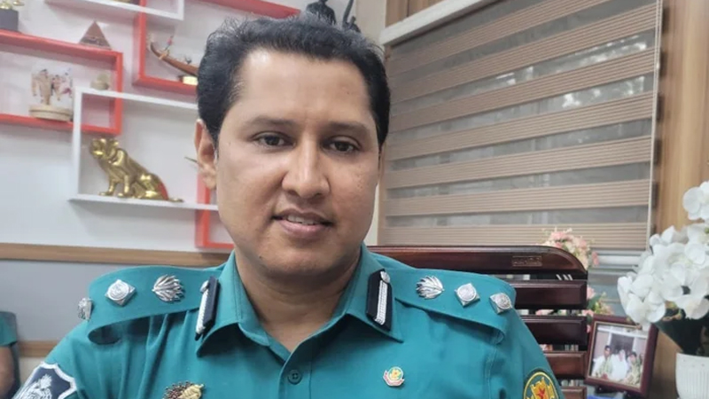 বিপ্লবসহ ২ পুলিশ কর্মকর্তা সাময়িক বরখাস্ত বিপ্লবসহ ২ পুলিশ কর্মকর্তা সাময়িক বরখাস্ত