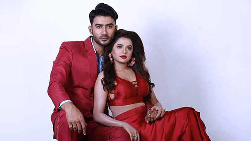 অবেশষে মেকআপ অবেশষে মেকআপ