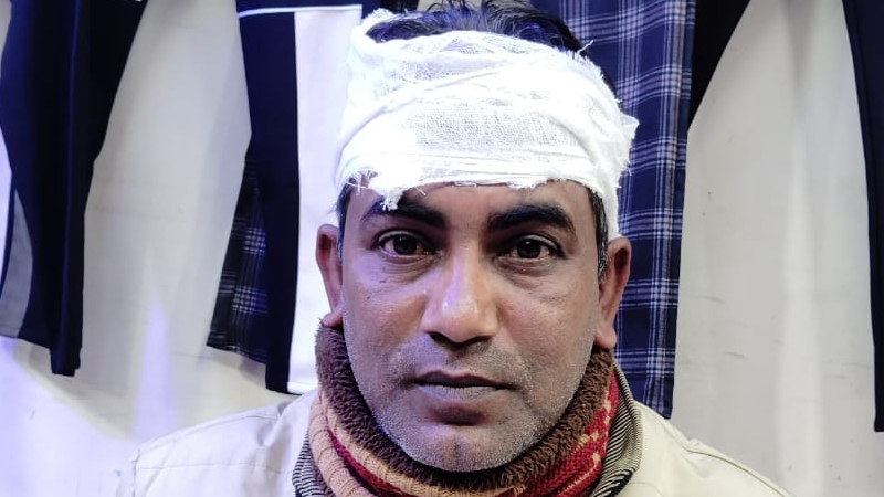 কলারোয়ায় যুবদল নেতাকে কুপিয়ে জখম কলারোয়ায় যুবদল নেতাকে কুপিয়ে জখম