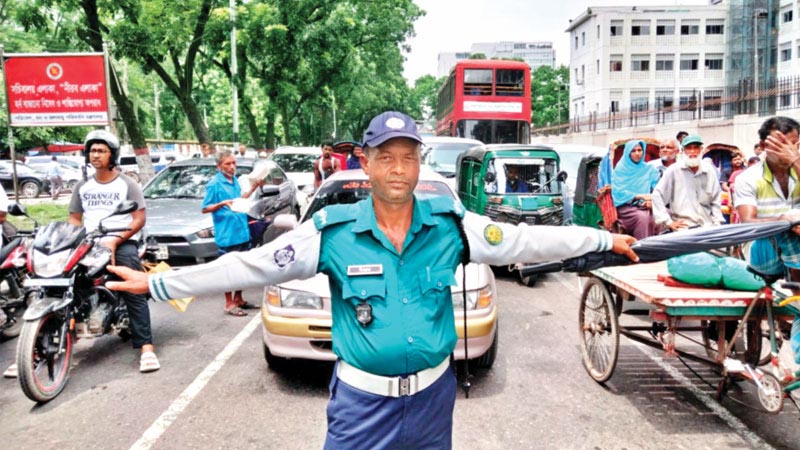 অবসরপ্রাপ্তদের নিয়োগে বাড়তি বরাদ্দ চায় পুলিশ অবসরপ্রাপ্তদের নিয়োগে বাড়তি বরাদ্দ চায় পুলিশ