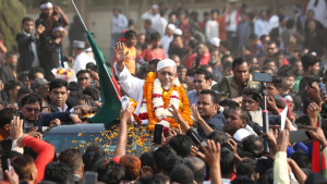 কারামুক্ত লুৎফুজ্জামান বাবর