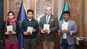 ‌‘হাইকোর্টের বিতর্কিত রায় ও জুলাই গণঅভ্যুত্থান’ বইয়ের মোড়ক উন্মোচন