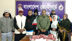 মাইক্রোবাসে মিলল ১১ কেজি হরিণের মাংস, নারীসহ আটক ৬