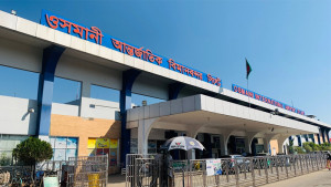 কুয়াশার কারণে ঢাকার পরিবর্তে ওসমানী বিমানবন্দরে নামল ২ ফ্লাইট