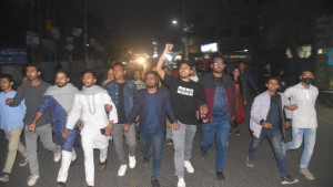 মঞ্চে ছাত্র প্রতিনিধির চেয়ার না রাখায় বিক্ষোভ, ডিসির পদত্যাগ দাবি