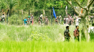 পত্নীতলা সীমান্তে বিএসএফের বেড়া দেওয়ার চেষ্টা, বিজিবির বাধা