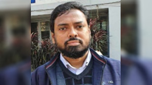 অধিকার চাইতে গিয়ে মাদ্রাসার শিক্ষকরা কেন লাঞ্ছিত?