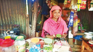 এক হাতের জীবন সংগ্রাম