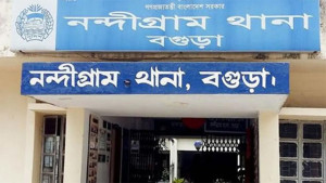 পানি খাওয়ার অজুহাতে বাড়িতে ঢুকে গৃহবধূকে যৌন নিপীড়ন