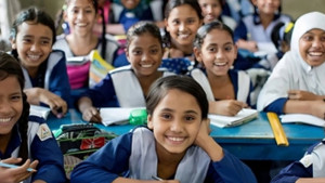 সরকারি প্রাথমিক শিক্ষা থেকে মুখ ফিরিয়ে নিচ্ছে শিক্ষার্থীরা