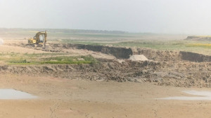 সন্ধ্যা হলেই পদ্মায় চালু ভেকু মেশিন
