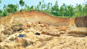 পাহাড় কাটা মনিটরিংয়ে আসছে আধুনিক প্রযুক্তি