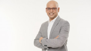 স্মার্টফোনে মধ্যম বাজেট