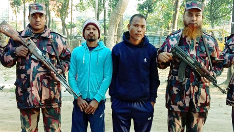 সিলেট সীমান্তে ২ ভারতীয় নাগরিক আটক, বিপুল পণ্য জব্দ সিলেট সীমান্তে ২ ভারতীয় নাগরিক আটক, বিপুল পণ্য জব্দ