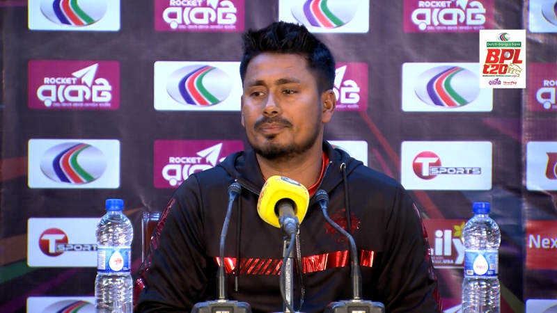 রাজশাহীর বিদেশিদের চেয়ে দেশি ক্রিকেটাররাই সেরা: আশরাফুল রাজশাহীর বিদেশিদের চেয়ে দেশি ক্রিকেটাররাই সেরা: আশরাফুল