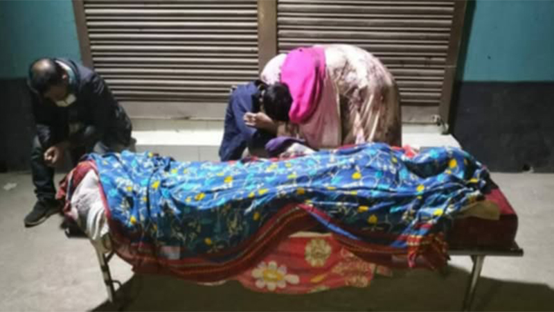 ভুল চিকিৎসায় প্রসূতি-নবজাতকের মৃত্যু, হাসপাতাল ভাঙচুর ভুল চিকিৎসায় প্রসূতি-নবজাতকের মৃত্যু, হাসপাতাল ভাঙচুর