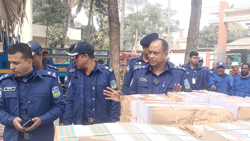 শেরপুরে বিনামূল্যে বিতরণের ৯ হাজার পাঠ্যবই জব্দ শেরপুরে বিনামূল্যে বিতরণের ৯ হাজার পাঠ্যবই জব্দ