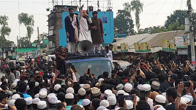 সীমান্তে লাশ দেখলে তারকাঁটা ভেঙে দেব: সারজিস আলম সীমান্তে লাশ দেখলে তারকাঁটা ভেঙে দেব: সারজিস আলম