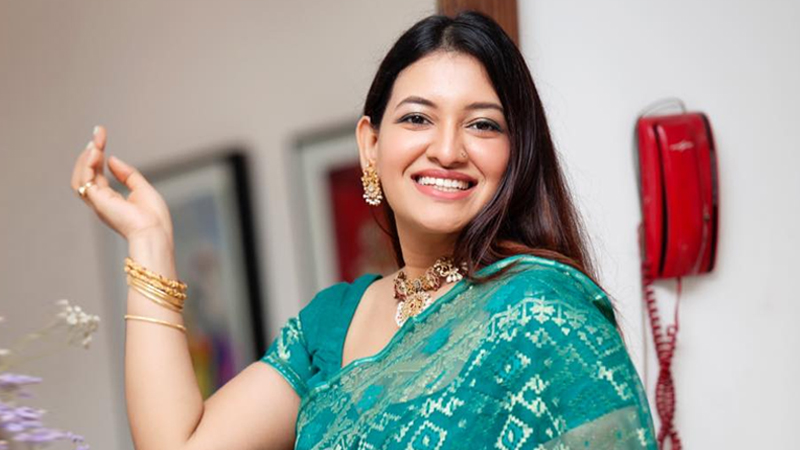 বাবা-মাকে না জানিয়ে ক্যান্সারের চিকিৎসা নিয়েছি: সিঁথি সাহা বাবা-মাকে না জানিয়ে ক্যান্সারের চিকিৎসা নিয়েছি: সিঁথি সাহা