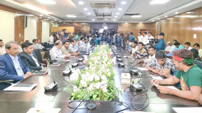 ভাতার আওতায় আসছে গণঅভ্যুত্থানে নিহতের পরিবার ও আহতরা ভাতার আওতায় আসছে গণঅভ্যুত্থানে নিহতের পরিবার ও আহতরা