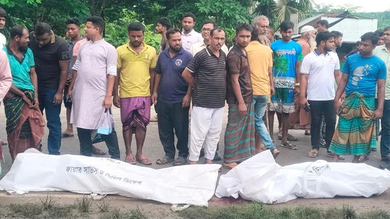 মনিরামপুরে বাসের ধাক্কায় দু’জন নিহত মনিরামপুরে বাসের ধাক্কায় দু’জন নিহত