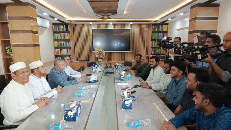 জামায়াতের সঙ্গে জোট ও পিআরে একমত নুর জামায়াতের সঙ্গে জোট ও পিআরে একমত নুর