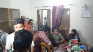 ঘরে ঢুকে প্রাক্তন স্ত্রীকে ছুরিকাঘাতে হত্যা, পরে আত্মহত্যা