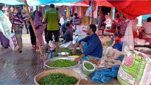 ৬০ টাকার কাঁচা মরিচ বিক্রি হচ্ছে ২৮০ টাকায়