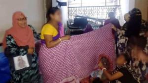 অপেক্ষা করতে করতে হাসপাতালের বারান্দায় সন্তান প্রসব
