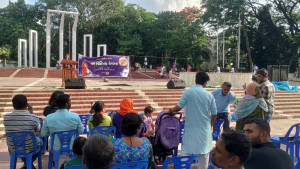 বই বিনিময় উৎসবে বইয়ের মানুষকে স্মরণ