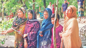 ‘বাবা বলে গেছেন, তাড়াতাড়ি ফিরে আসবেন’