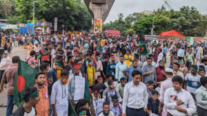 জুলাই সনদের দাবিতে শাহবাগ অবরোধ