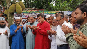আবু সাঈদের প্রথম মৃত্যুবার্ষিকীতে বেরোবি ভিসি, ডিসি ও বিভিন্ন সংগঠনের শ্রদ্ধা