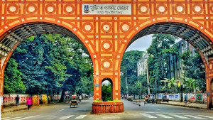 মুক্তির তোরণ থেকে বাস্তবতার করিডোর