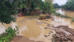 বাড়ছে নদীর পানি, প্লাবিত নিম্নাঞ্চল