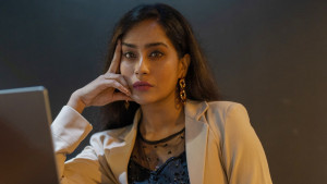 অনুদান কমিটি থেকে নাম প্রত্যাহার করেছেন মম
