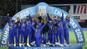 রোমাঞ্চ ছড়িয়ে এমআই নিউইয়র্কের শিরোপা উৎসব