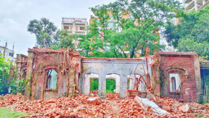 ডিসি বললেন, বাড়িটি সত্যজিৎ রায়ের পূর্বপুরুষের নয়